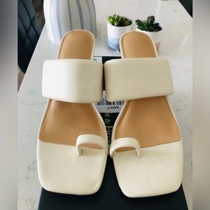 Abercrombie & Fitch - Women's Heel Sandal - Cream